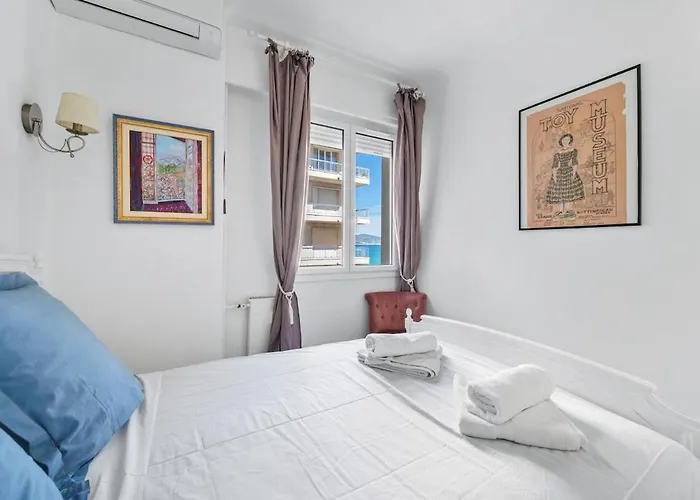 La Piscine - Bord De - Clim - Parking Vue * Мантон