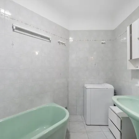 La Piscine - Bord De - Clim - Place De Parking Appartement Menton