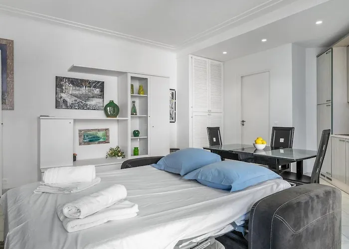 La Piscine - Bord De - Clim - Parking Vue Μεντόν