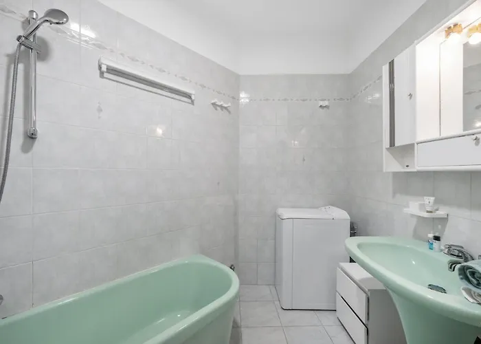 Appartement La Piscine - Bord De - Clim - Parking Vue Menton